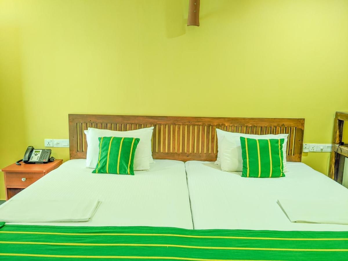 Golden Wild - Yala Hotel Tissamaharama Exterior foto
